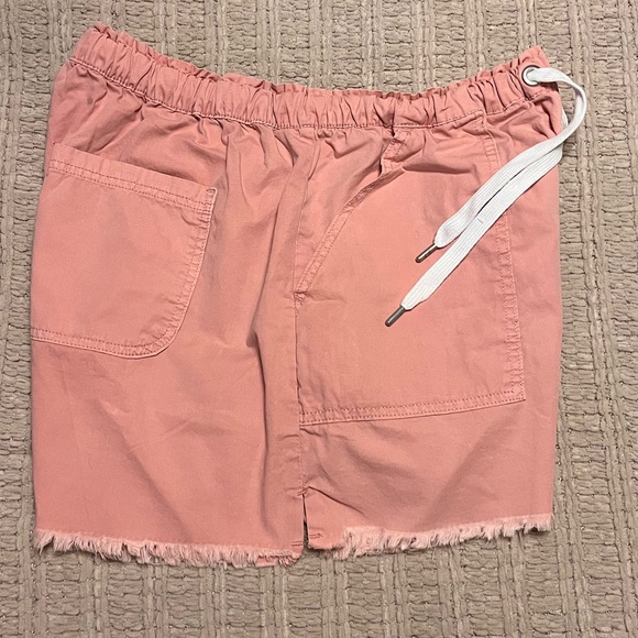 NO BOUNDARIES. SALMON PINK SHORTS Drawstring/Elastic waistband  Size XXL (19) - Picture 4 of 7